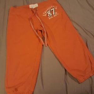 🍁Aeropostale Capri sweats- S